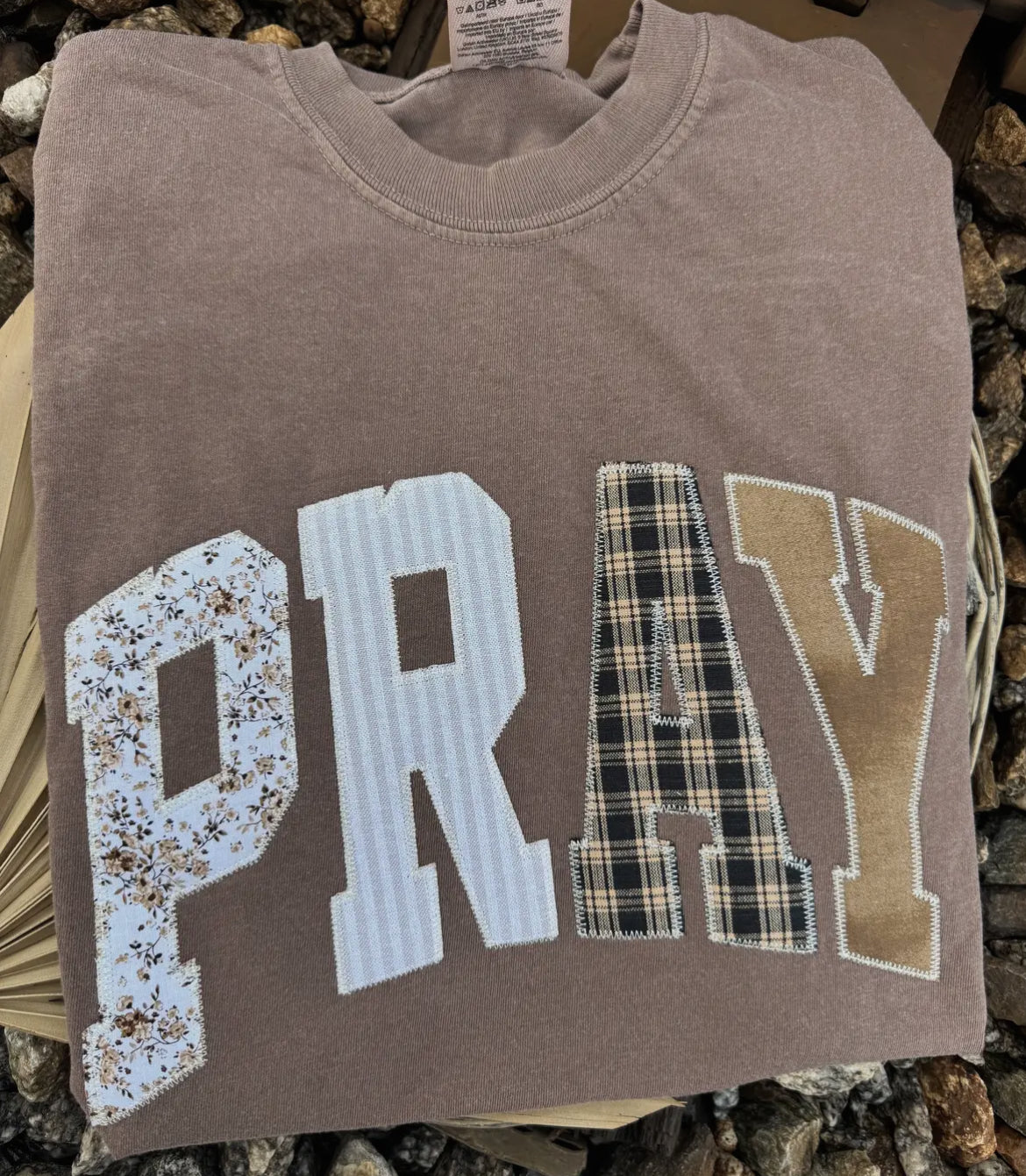 Pray short sleeve tee