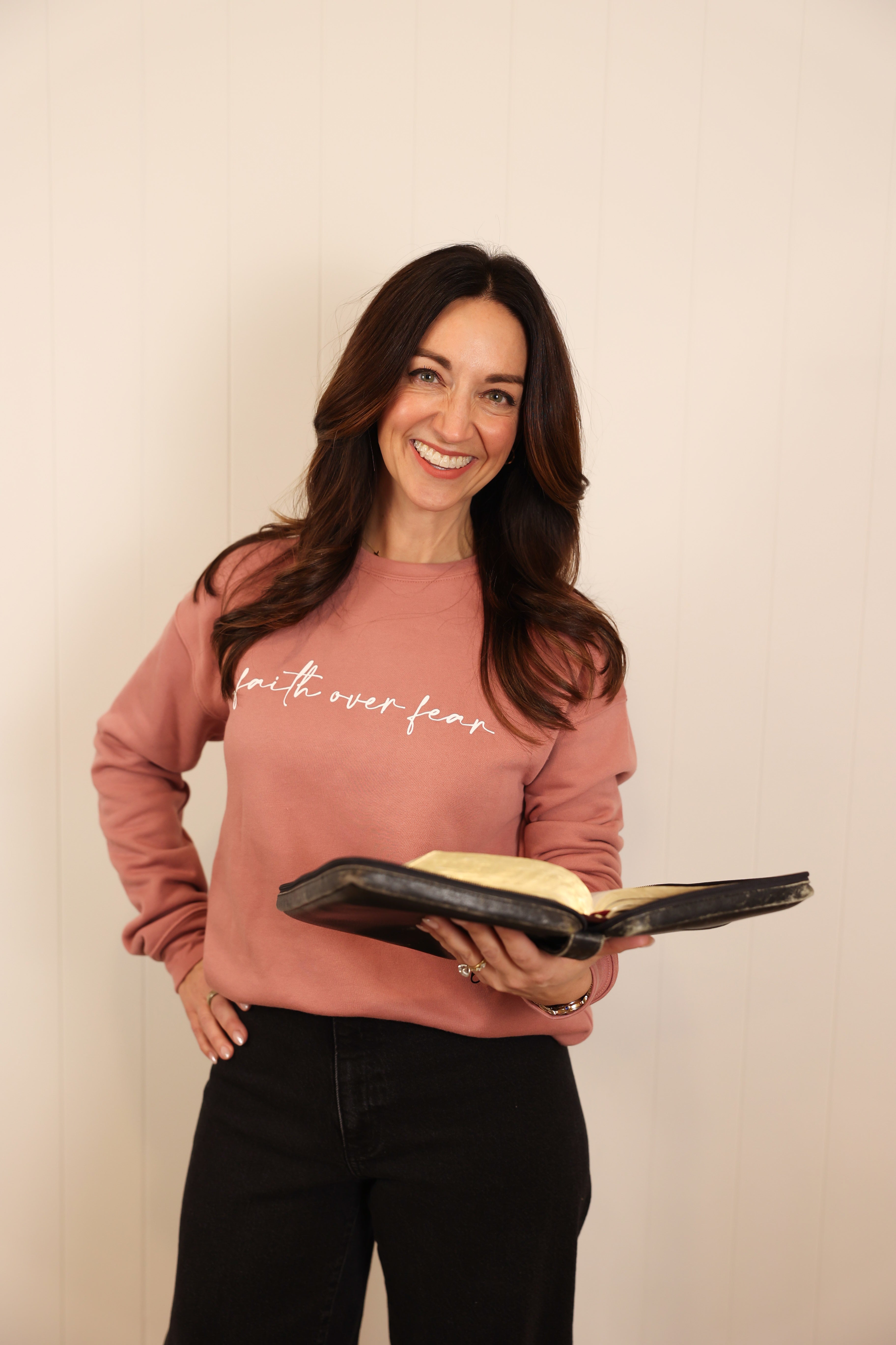 Faith Over Fear Crewneck Sweatshirt >> Mauve